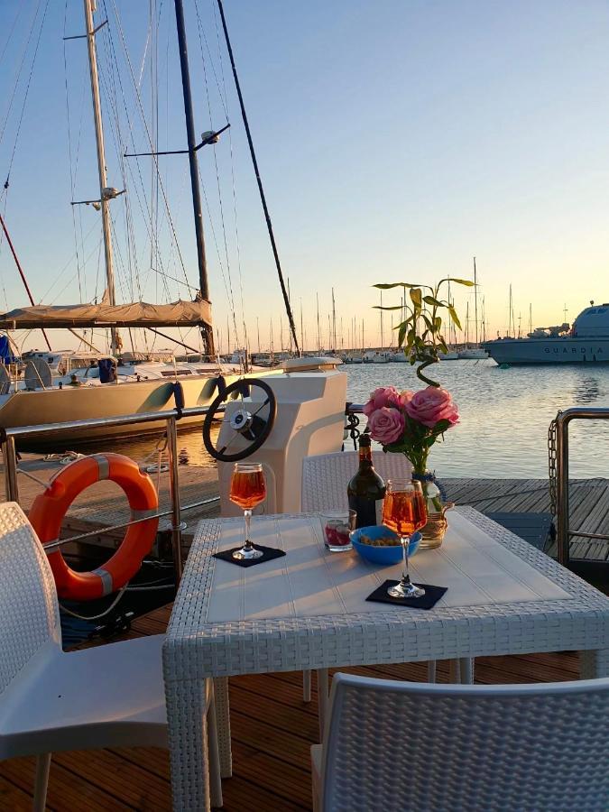 فندق Houseboat Seabreeze ألغيرو المظهر الخارجي الصورة