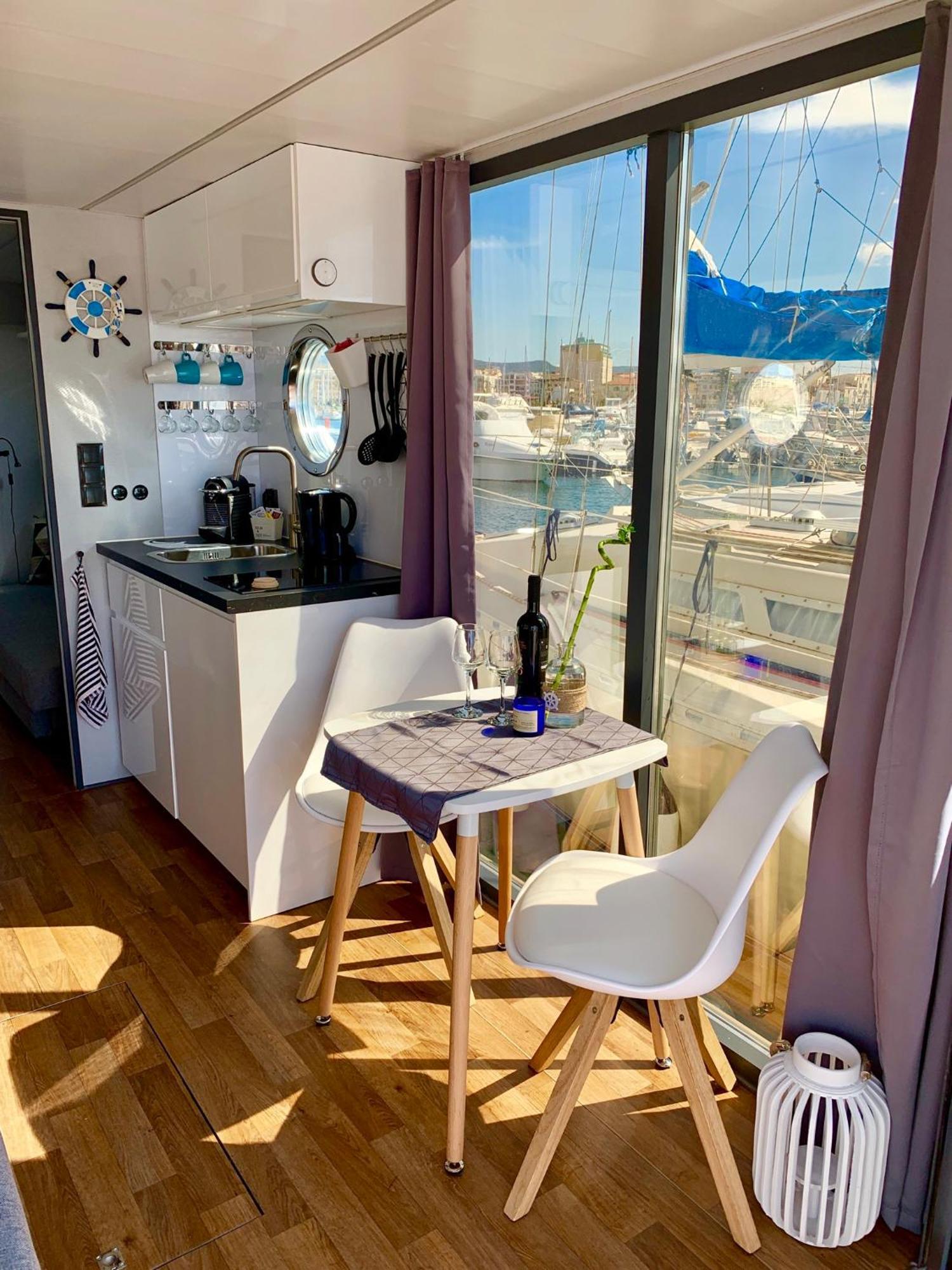 فندق Houseboat Seabreeze ألغيرو المظهر الخارجي الصورة